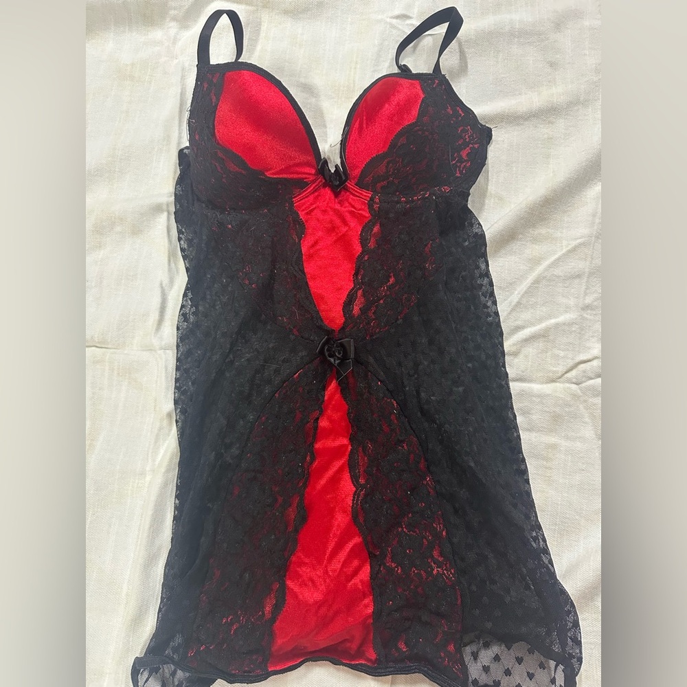 The Collection Escante Lingerie Top Black/Red Medium Lace Sheer chemise size med